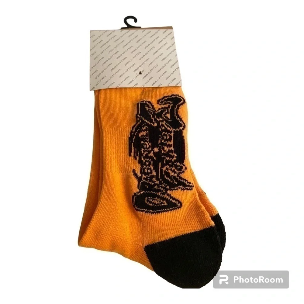 NWT MENS DRAGONBALL Z CREW SOCKS | URBAN OUTFITTERS